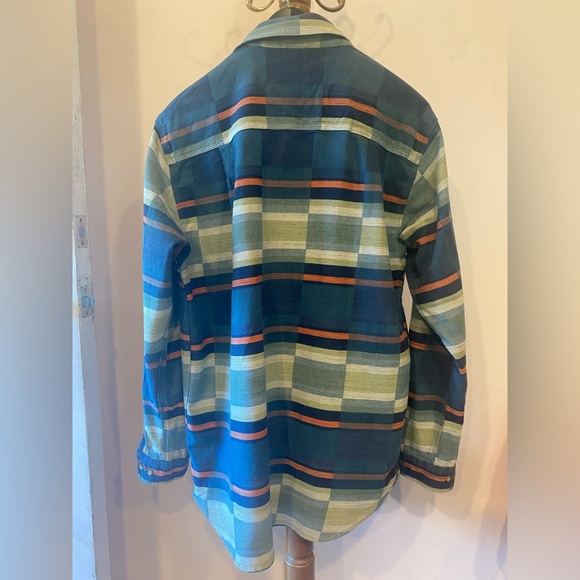 Men’s MEDIUM ‘THE TERRITORY AHEAD’ FLANNEL SHIRT - Picture 4 of 6